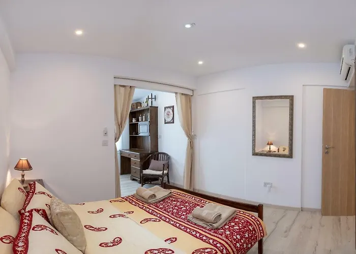 Townhouse By The Sea Pirate Harbor * Paphos