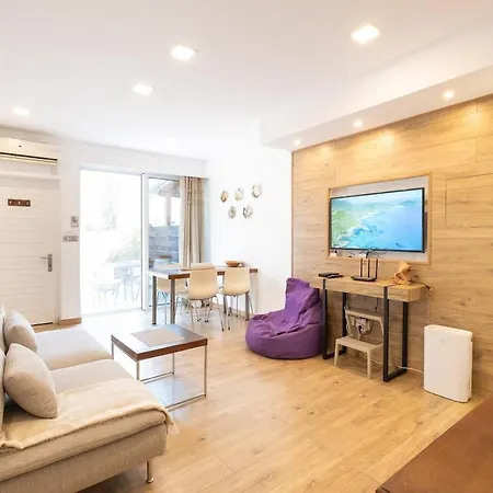 아파트 Pirate Harbor Townhouse - Pool - Patio - Walk To 파포스