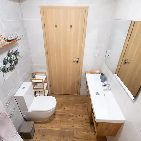 Pirate Harbor Townhouse - Pool - Patio - Walk To Paphos