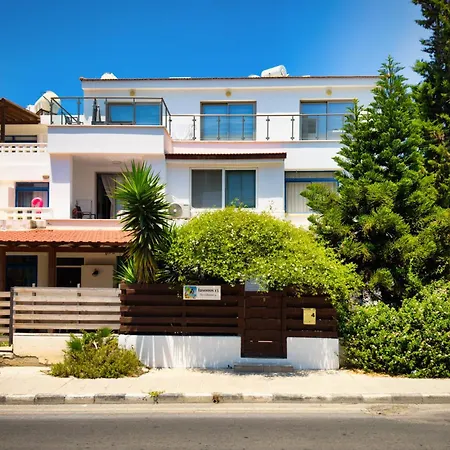 Pirate Harbor Townhouse - Pool - Patio - Walk To *