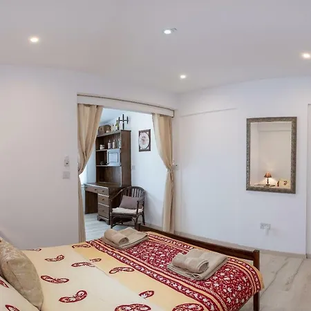 Townhouse By The Sea Pirate Harbor * Paphos