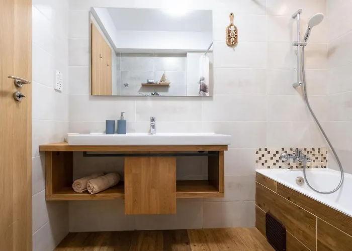 Townhouse By The Sea Pirate Harbor * Paphos